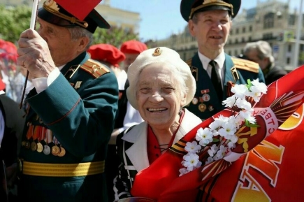 В Петербурге определили порядок ежегодной выплаты ко Дню Победы
