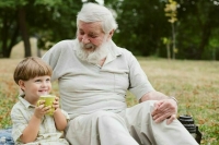 Прабабушкам и прадедушкам пересчитают пенсии