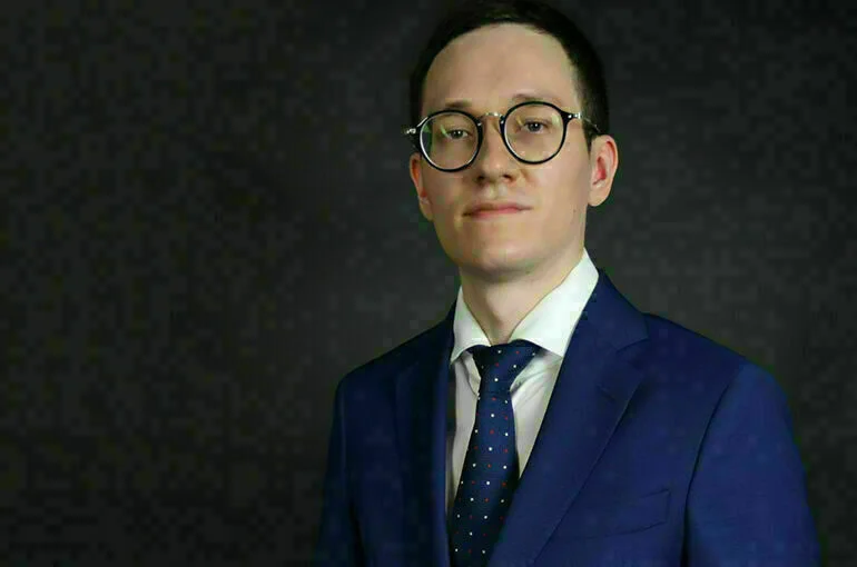 Малек Дудаков.