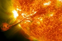 На Солнце произошла одна из крупнейших за десять лет вспышек