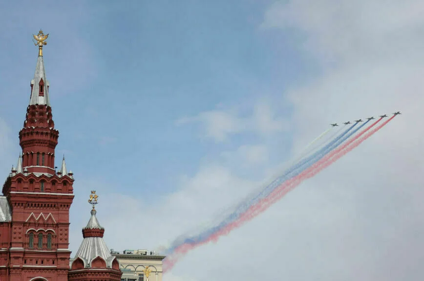 Новинки техники и небо в цветах триколора: как прошел парад Победы в Москве