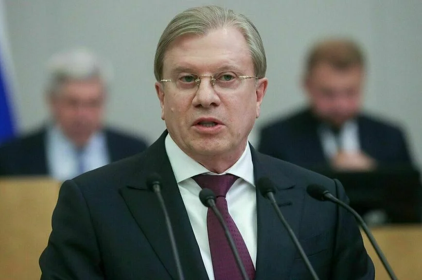 Виталий Савельев.