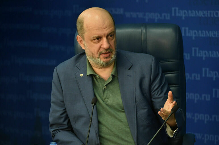 Клименко объяснил необходимость отрегулировать продажу сим-карт в РФ