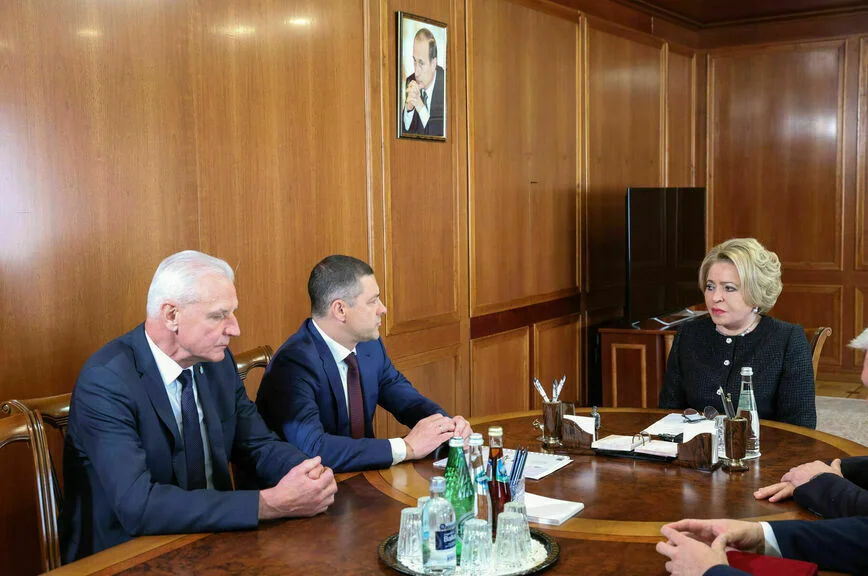 Александр Котов, Михаил Ведерников и Валентина Матвиенко.