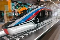 Из Москвы до Екатеринбурга можно будет доехать за шесть часов, а до Минска — всего за три. Такие цифры приводятся в презентации сети высокоскоростных магистралей.