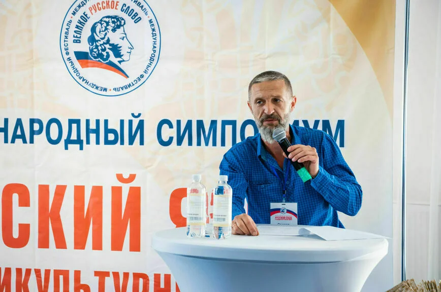 Профессор Орехов.