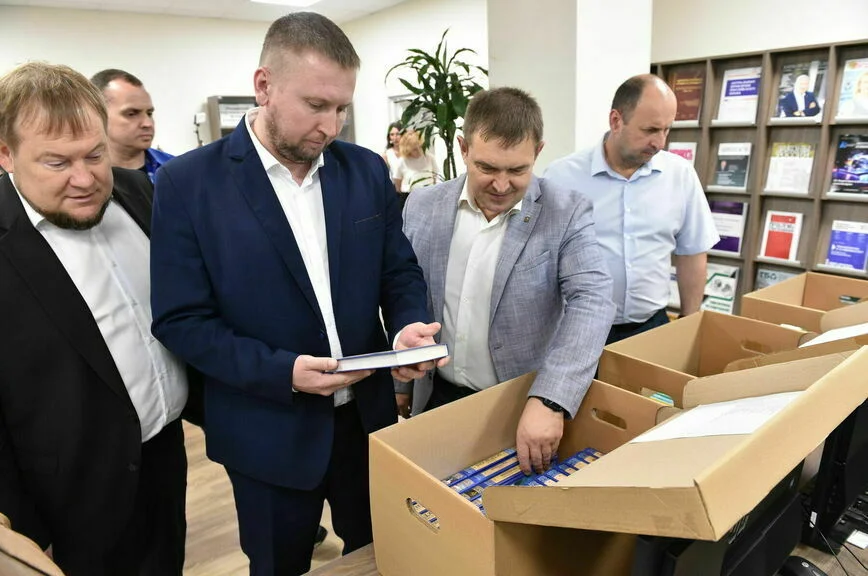 Библиотеки в новых регионах поможет наполнить Госдума
