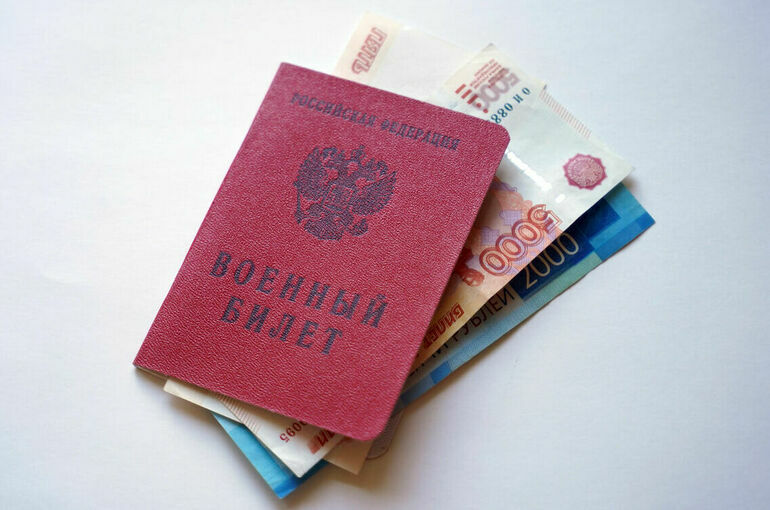 Супругам контрактников хотят оказывать соцподдержку при переезде