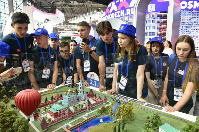 Участники «Поезда Памяти» увидели главные достижения регионов России