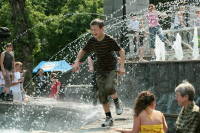В Москве до 2 июля сохранится оранжевый уровень погодной опасности из-за жары