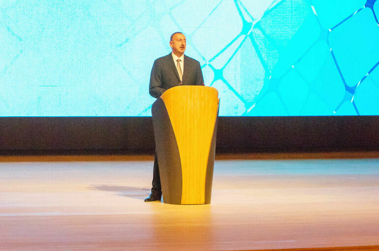 Баку и Ереван могут подготовить текст мирного договора через несколько месяцев