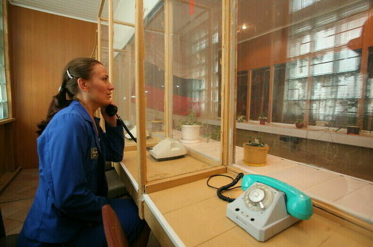 Арестованные родители-одиночки смогут чаще видеться с детьми