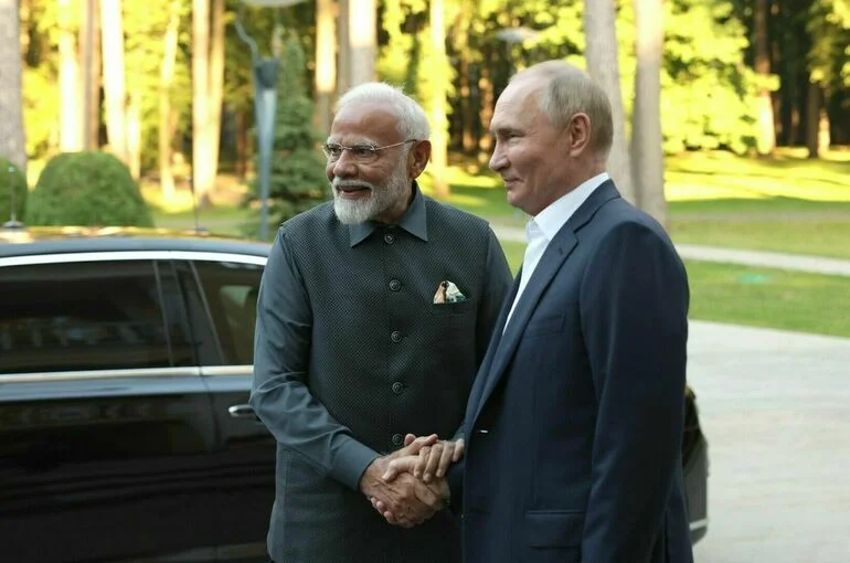 Путин поблагодарил Моди за попытки урегулирования на Украине