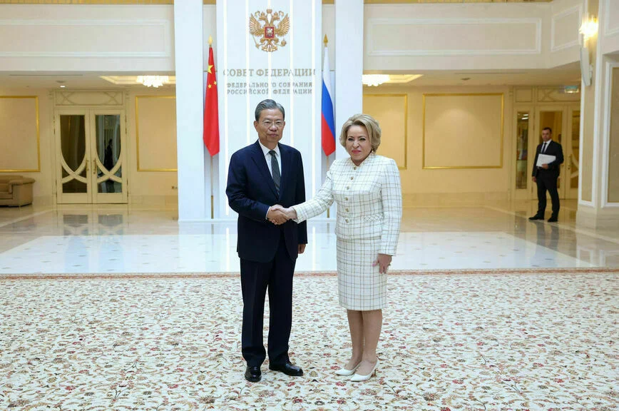 Чжао Лэцзи и Валентина Матвиенко.