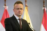 Сийярто: Угрозы от ЕС не заставят Венгрию прекратить мирную миссию