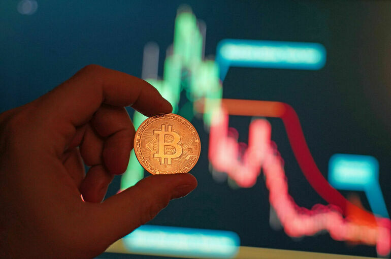 Стоимость биткоина утром 5 августа опустилась ниже психологической отметки