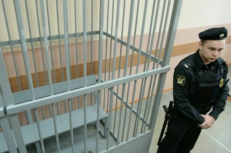 Судебным приставам разрешили использовать огнестрельное оружие