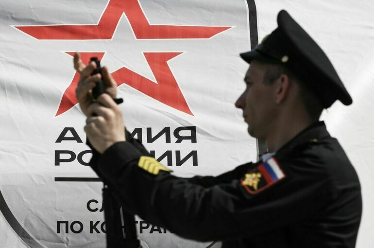 Путин отметил рост числа желающих добровольцев заключить контракт с Минобороны