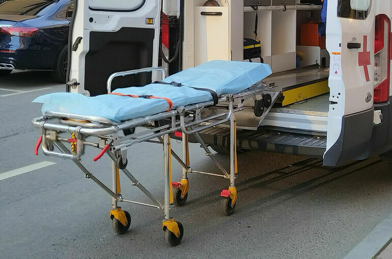 После атаки на паром в порту Кавказ пострадали 13 членов экипажа