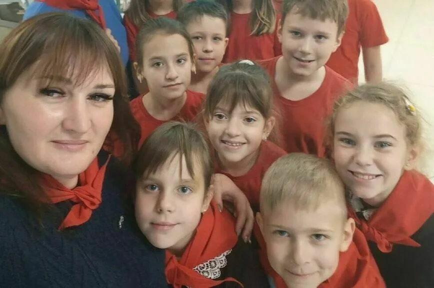 Саамская луввьт и двусторонняя вышивка без узлов: какие обычаи живы в российских семьях