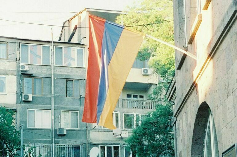 В Армении приступили к сбору подписей в поддержку референдума о вступлении в ЕС