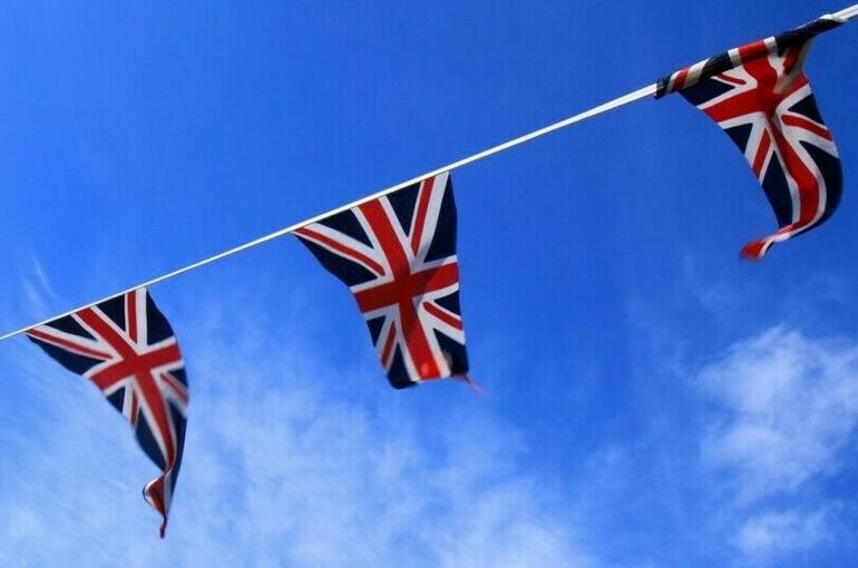 Власти Британии назвали «беспочвенными» обвинения ФСБ против дипломатов