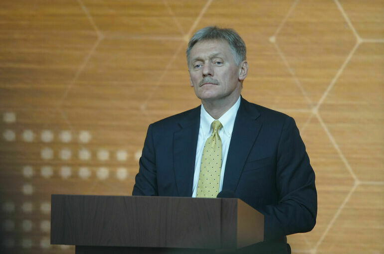 Песков прокомментировал предложение Путина ограничить экспорт титана и никеля