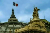 Le Monde: Власти Франции услышали слова Путина и хотят избежать мировой войны