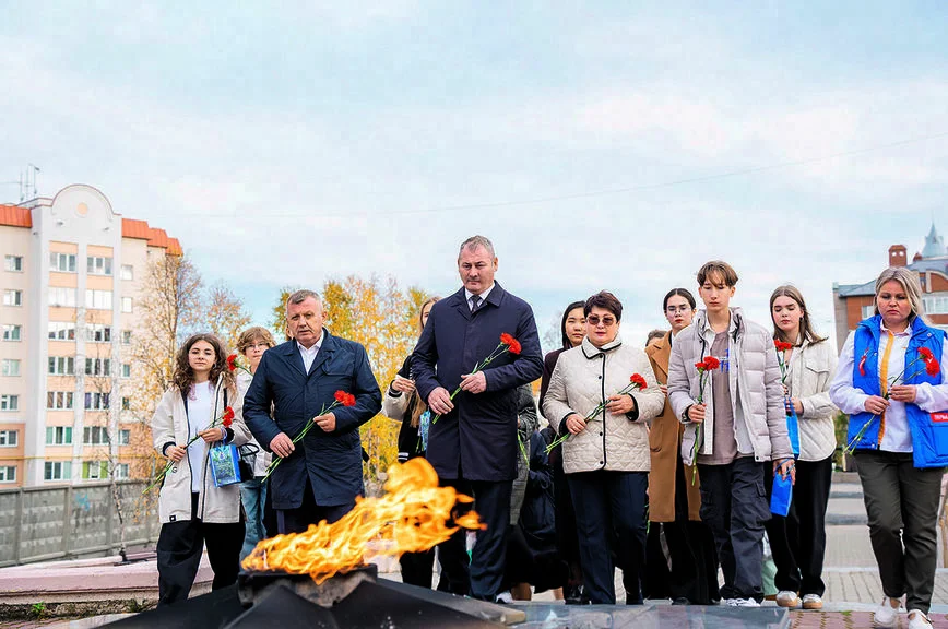 Прошлые, нынешние и будущие поколения навсегда связаны памятью и любовью к Отечеству.