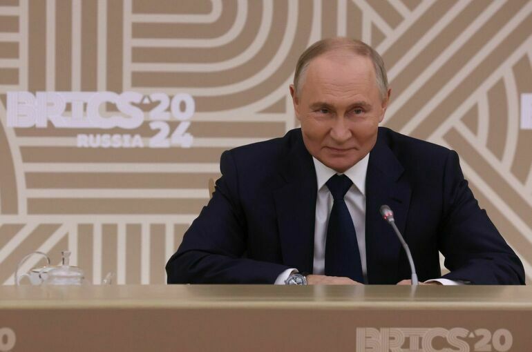 Путин: Страны БРИКС работают над созданием аналога SWIFT