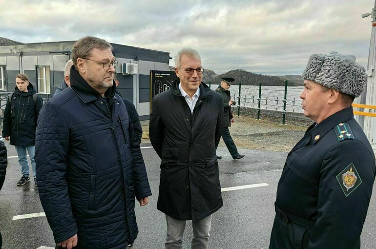 Сенаторы проверили работу погранпункта на российско-норвежской границе