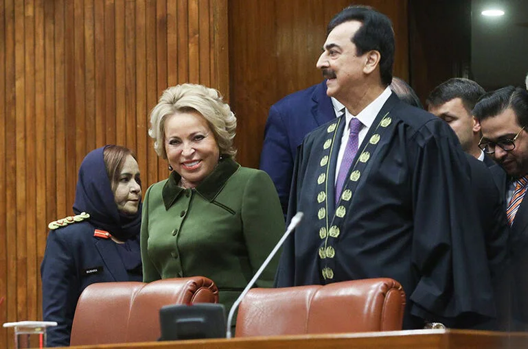 Валентина Матвиенко и Юсуф Раза Гилани. Фото: пресс-служба Совета Федерации