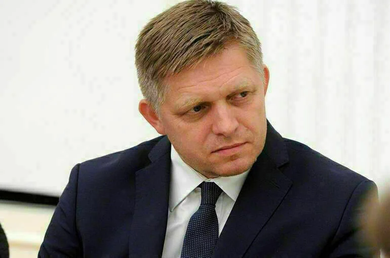 Фицо заявил, что решение об ударах вглубь России срывает надежды на переговоры