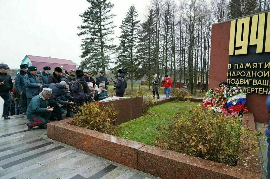 Символ мужества и братства народов