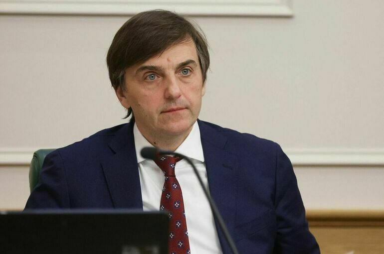 Кравцов заявил, что проблема очередей в детские сады решена