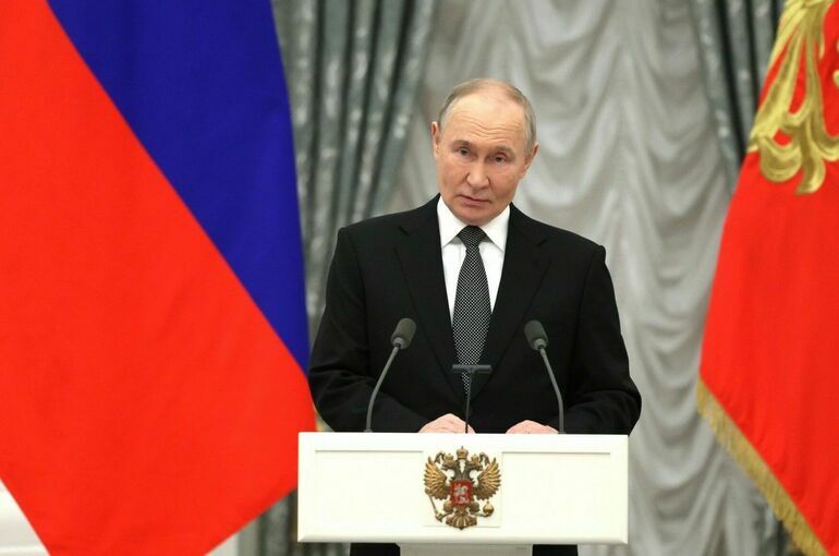 Путин вручил Кадырову орден «За заслуги перед Отечеством» II степени