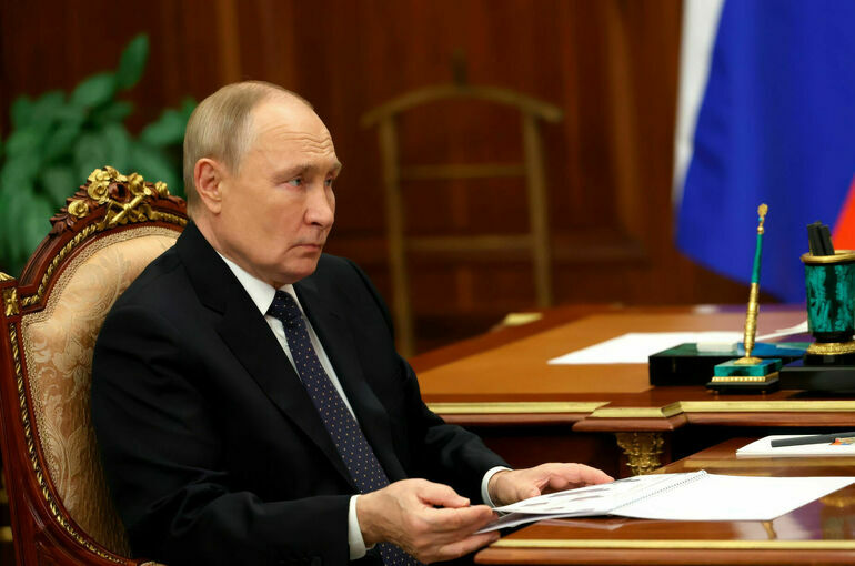 Путин дал поручения по проведению спасательных работ в Керченском проливе