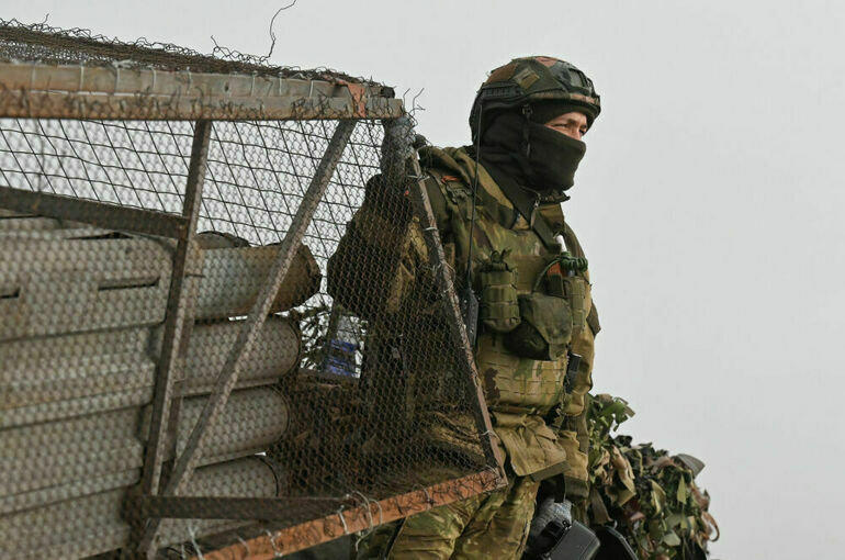 Белоусов поручил обеспечить укомплектованность объединенной группировки войск