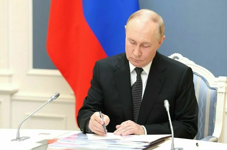 Путин: Доля национальных валют в расчетах стран СНГ превысила 85%