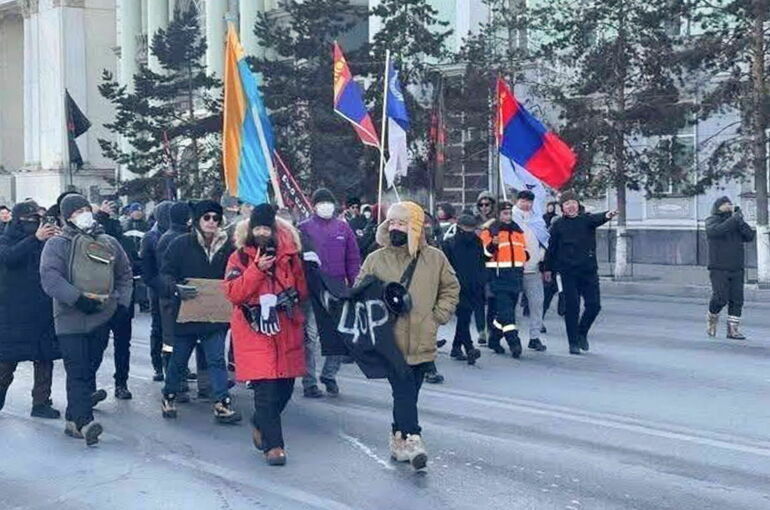 Протестующие перекрыли центральный проспект в Улан-Баторе