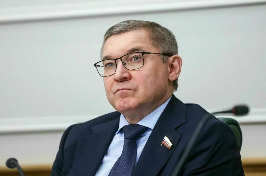 Владимир Якушев.