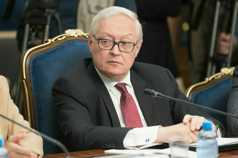 Рябков: Россия ожидает от Трампа уважения к правовому режиму Панамского канала