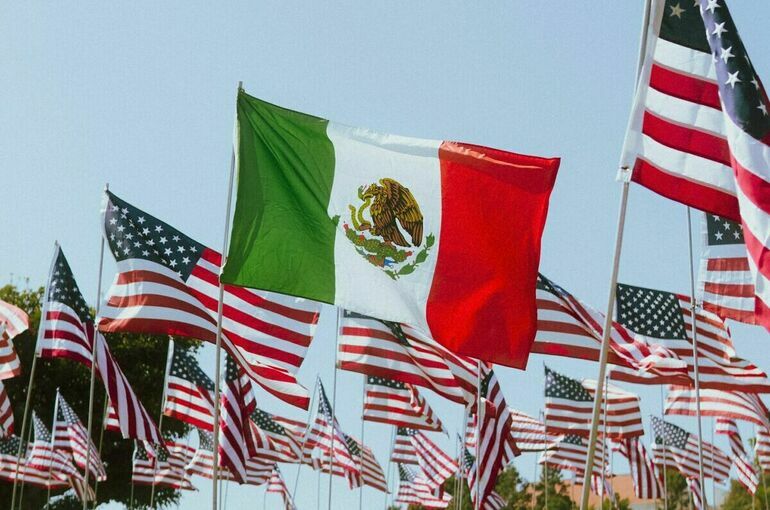 В Мексике заявили о планах выстраивать партнерские отношения с Трампом