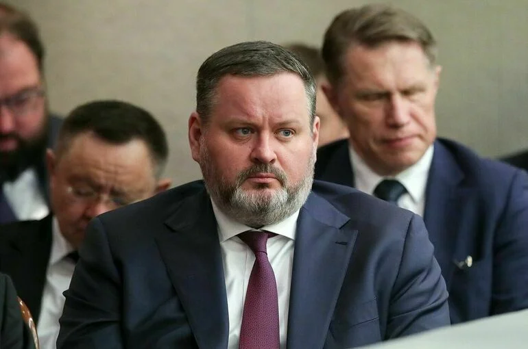 Котяков: В страховой стаж включат все периоды отпуска по уходу за ребенком 
