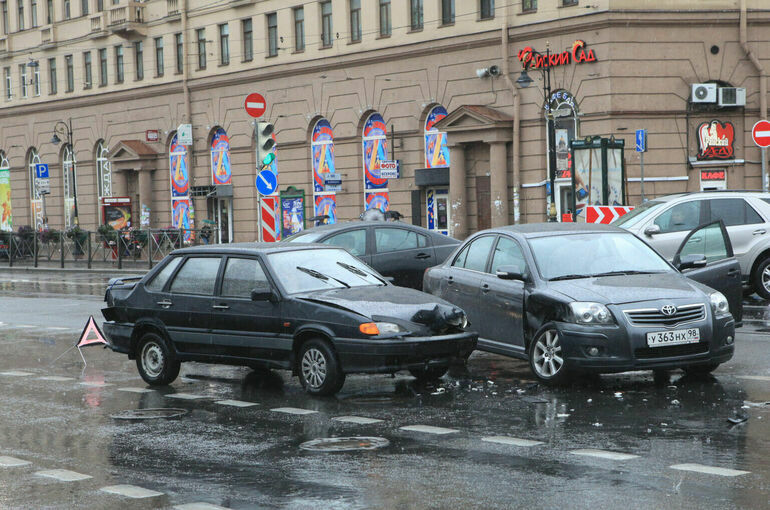 Комитет Госдумы поддержал поправки об электронном оформлении европротокола