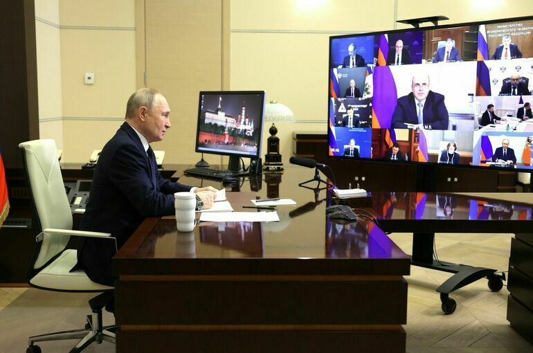 Путин: Поддержка малообеспеченных граждан — один из приоритетов бюджета