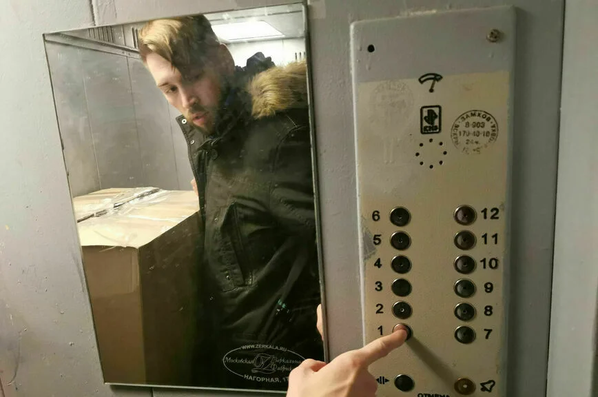 Скрипит, стучит, ломается: Ростехнадзор приказал себе строже выявлять неполадки лифтов
