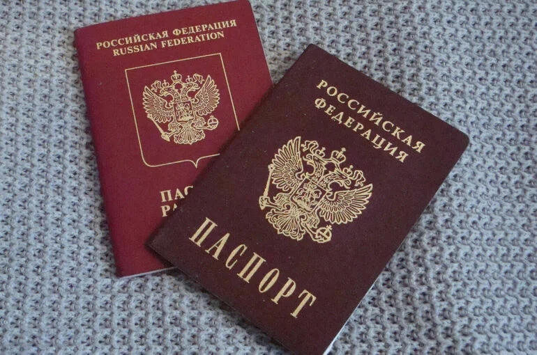 В кабмине одобрили идею не принимать в гражданство РФ в случае отказа от присяги