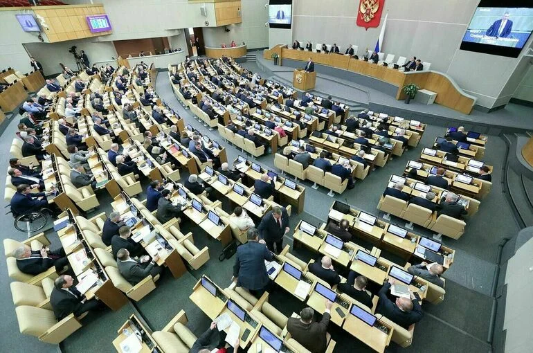 Госдума рассмотрит законопроект о запрете навязывания допуслуг покупателям 28 января
