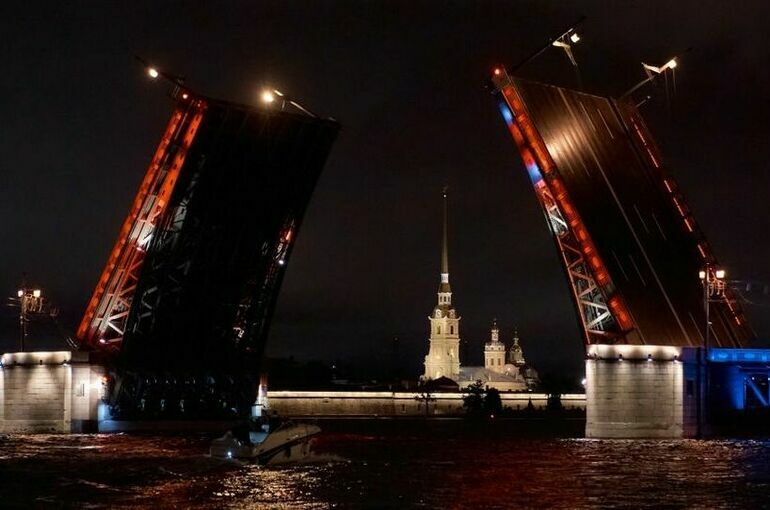 Дворцовый мост в Петербурге впервые разведут в честь китайского Нового года